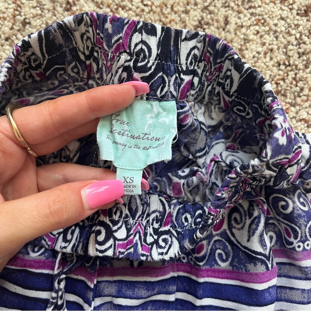 True Destinations Pants - Picture 4 of 5